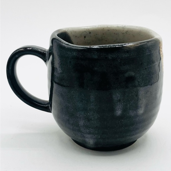 NWOT Kutani Yaki CoffeeTea Mug Hand-painted Lotus Gold Flower Made in Japan 3”T - Picture 2 of 4